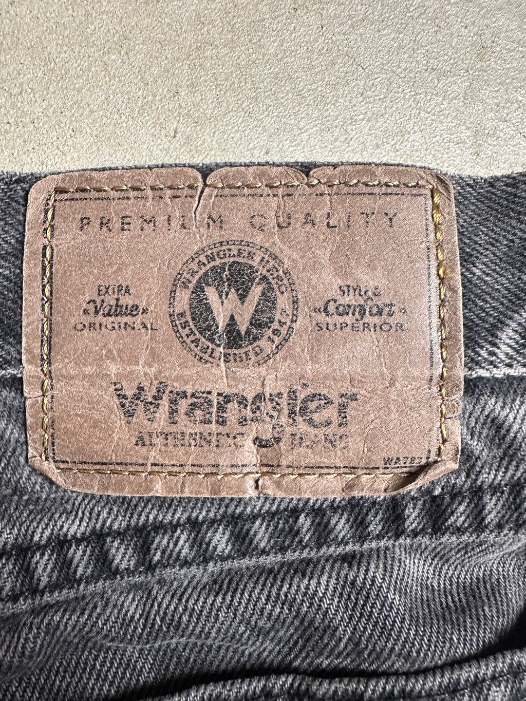 AIRBRUSHED VINTAGE WRANGLER JEANS
