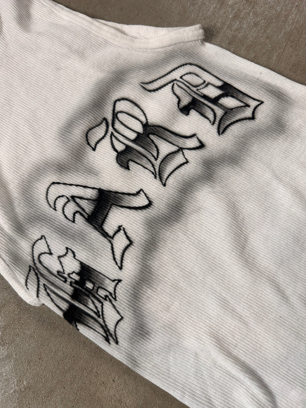HARD CROP TOP ( Large )